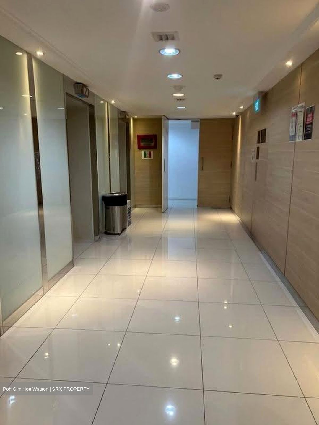 Far East Shopping Centre (D9), Office #622561131